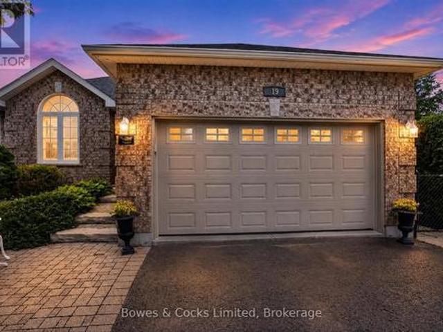19 Lori Boulevard, Kawartha Lakes Lindsay, ON, K9V 6B6 house for sale | Listing ID X13665 | Royal LePage
