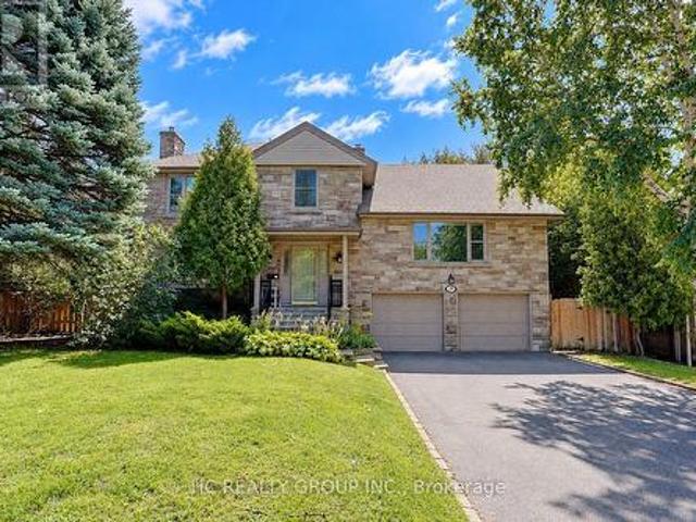 19 Lower Links Road, Toronto, ON, M2P 1H5 house for sale | Listing ID C13808 | Royal LePage