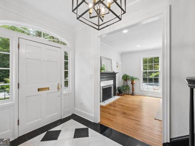 19 Lullwater Place NE 19