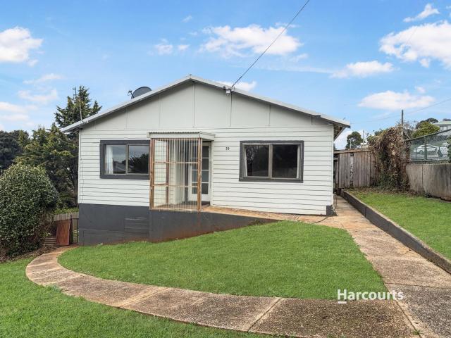 19 Lyons Street, HILLCREST, TAS 7320