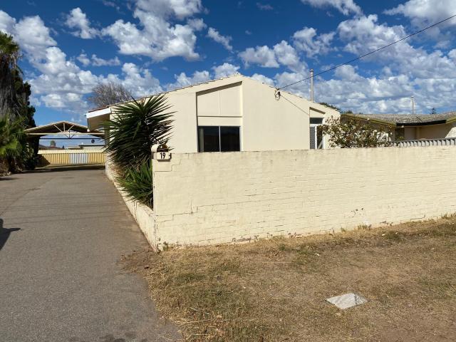 19 Maidstone Street, Mount Tarcoola, WA 6530 House for Rent Geraldton | Dongara