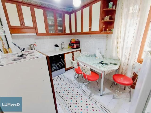 19 Mayıs Cadde Yakını Kök Tapu 2.katta Mantolamalı 3+1