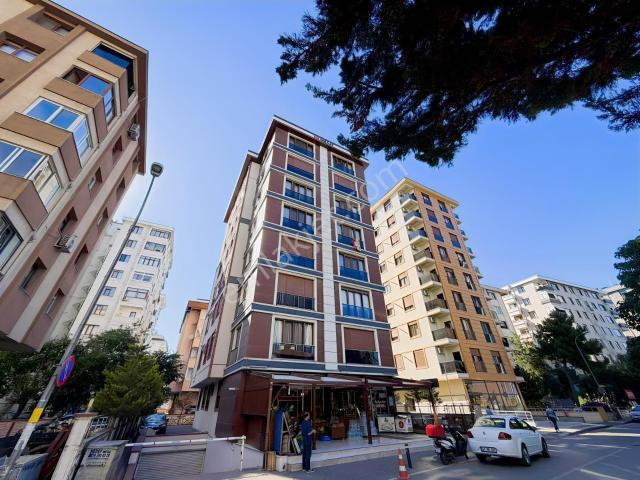 19 Mayıs Kadıköy'de Kiralık Eşyalı 3+1 Daire