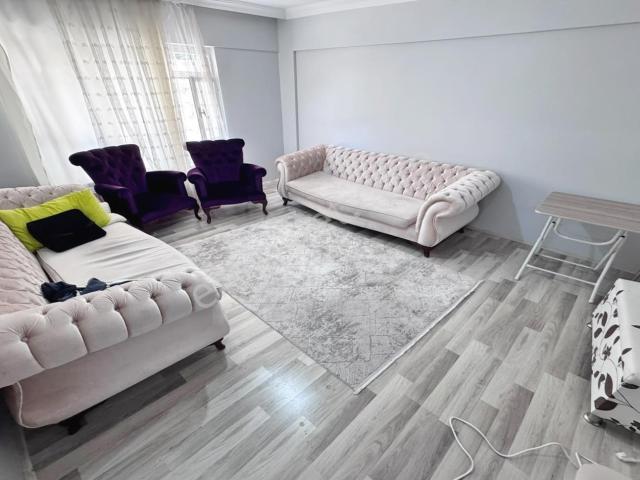 19 Mayıs Mahalle'si Cadde Yakını Kat Konumunda Eşyalı 3+1 Daire
