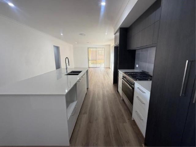 19 Menzie Rd, Hammond Park