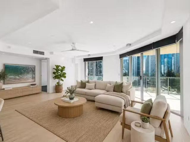 19 Mermaid Avenue, Mermaid Beach, QLD 4218 Apartment for Rent