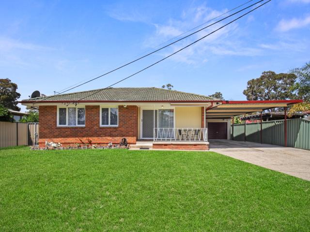 19 Mindanao Avenue, Lethbridge Park