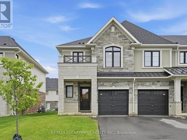 19 Mia Drive, Hamilton, ON, L9B 0K1 house for sale | Listing ID X13134 | Royal LePage