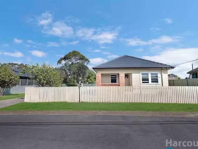 19 Mill Street, East Maitland, NSW 2323 House for Rent