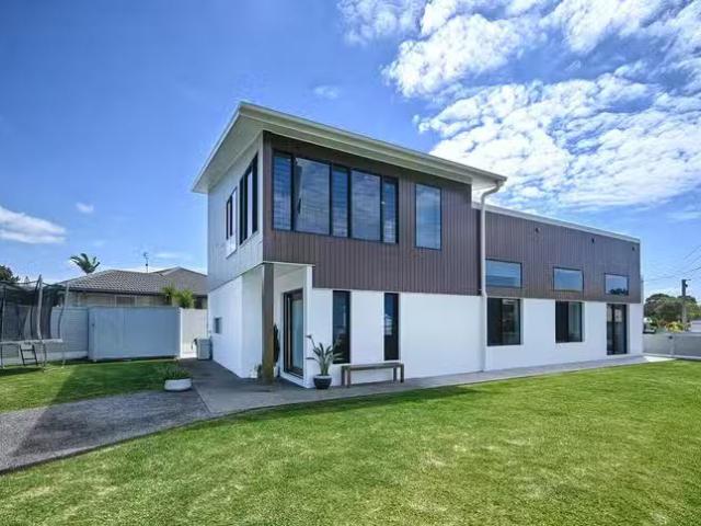 19 Moondara Drive, Wurtulla, QLD 4575