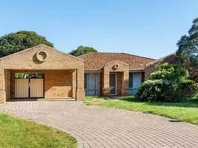 19 Moonlight Court, Huntingdale, WA 6110