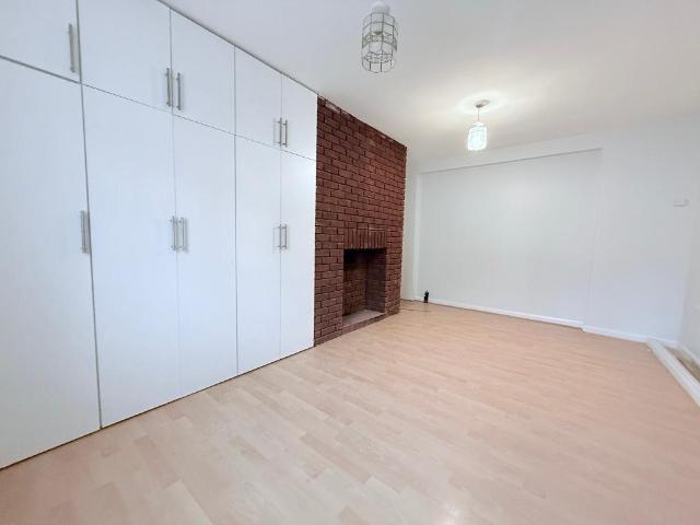 19 Norbroke Street, London, W12 0PT, United Kingdom | 4 bed townhouse for rent #139404455 | Rentberry