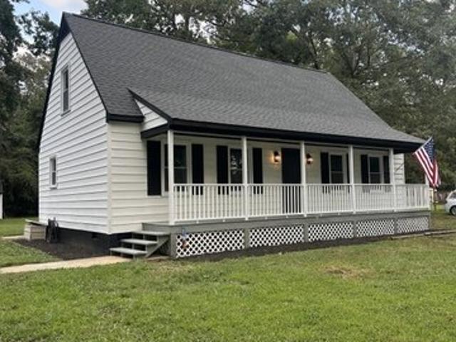 19 Old Memorial Dr, Sandston, VA 23150