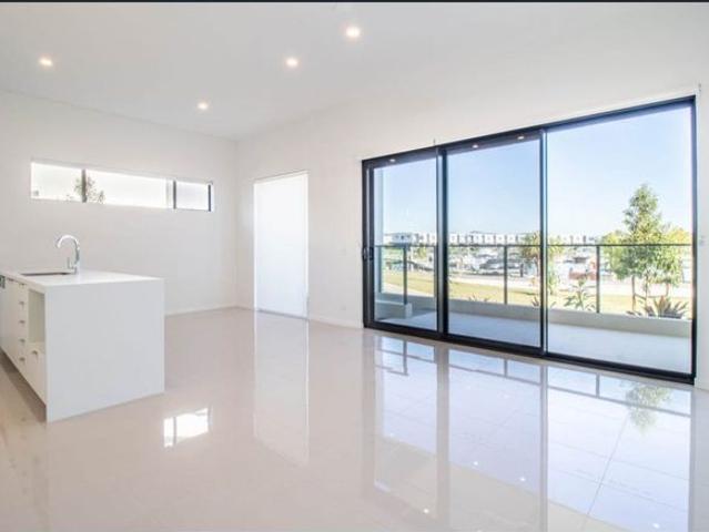 19 Outrigger Cct Hope Island QLD 4212