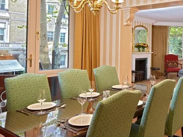19 Palace Gate, London, W8 5NG, United Kingdom | 3 bed apartment for rent #133305020 | Rentberry