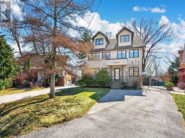 19 Park Lane, Toronto, ON, M8Y 1R7 house for sale | Listing ID W13805 | Royal LePage