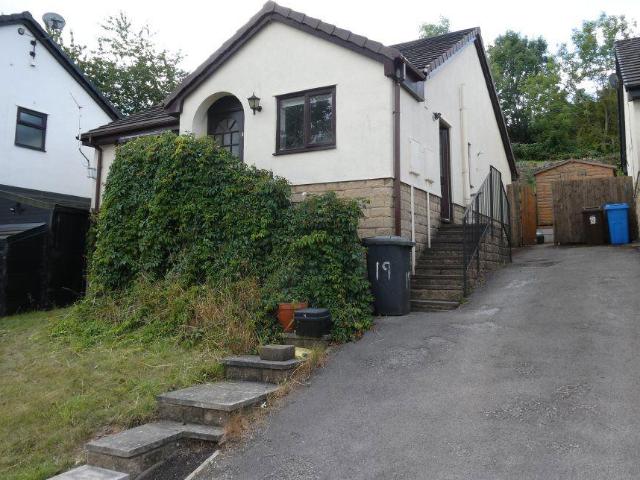 19 Patterson Gardens, Stocksbridge. 2 bed bungalow to rent £995 pcm £230 pw