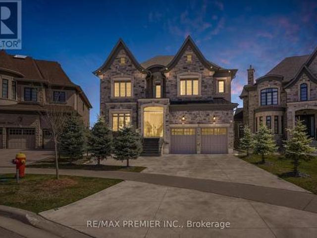 19 Petrolia Court, Richmond Hill, ON, L4C 0C2 house for sale | Listing ID N12901 | Royal LePage