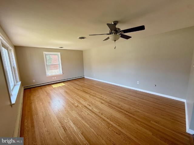 19 Pine Avenue