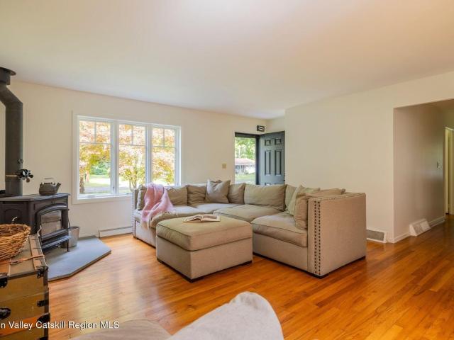 19 Pine Tree Road