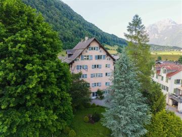 19 Room villa
