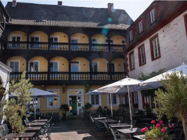 19 Schlafzimmer Villa Landau In Der Pfalz Landau In Der Pfalz 105462485