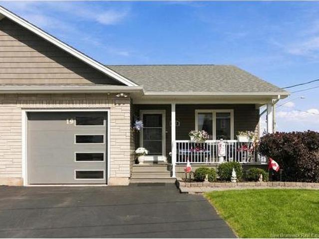 19 Satleville Cres, Riverview, NB, E1B 0V5 house for sale | Listing ID NB147531 | Royal LePage