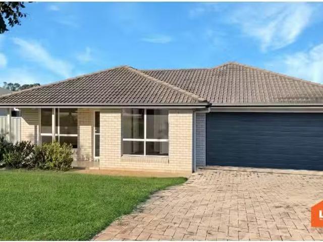 19 Semillon Ridge, Gillieston Heights House for rent Listed b.
