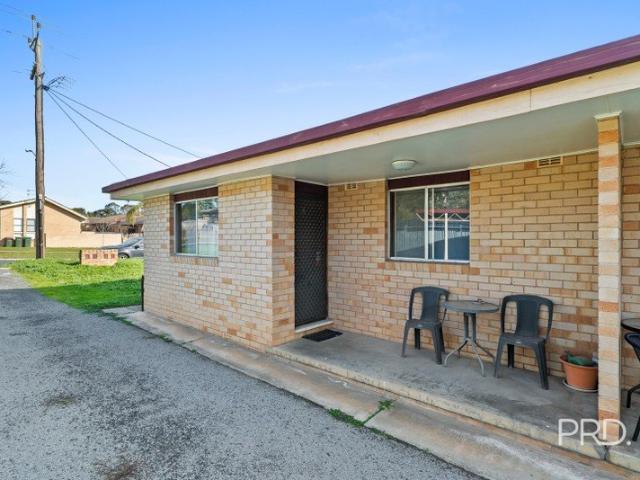 1/9 Sherwood Avenue, Kooringal NSW 2650