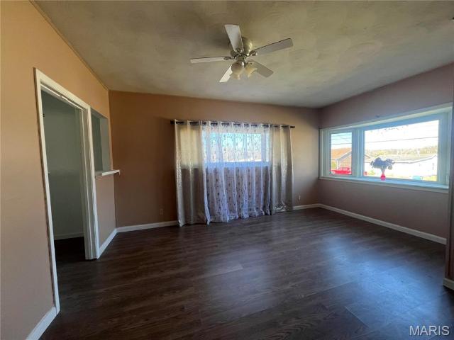 19 Shumate Ave, Maryland Heights, MO 63043 | MLS #26018