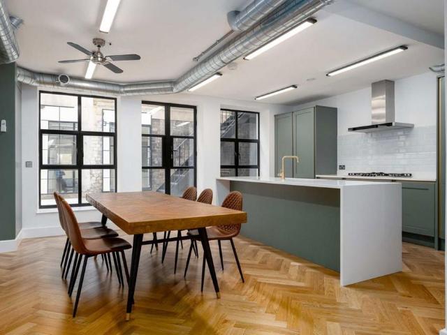 19 St Cross Street, London, EC1N 8UN, United Kingdom | 3 bed apartment for rent #143319485 | Rentberry