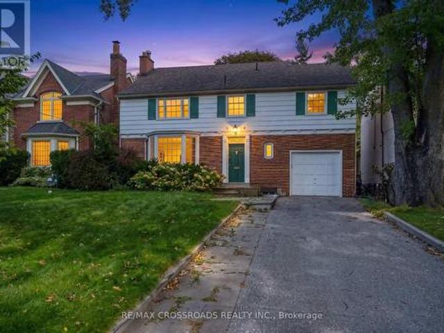 19 Strathgowan Crescent, Toronto, ON, M4N 2Z6 house for sale | Listing ID C13811 | Royal LePage