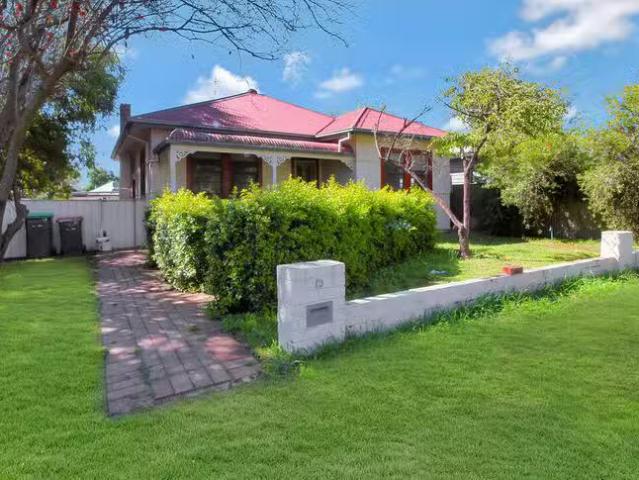 19 Sullivan Avenue, Wagga Wagga, NSW 2650