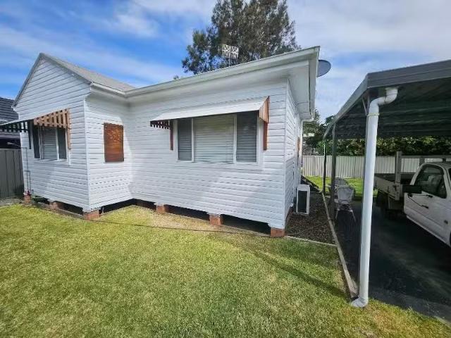 19A Allard Street, Redhead House for rent Listed by Property.