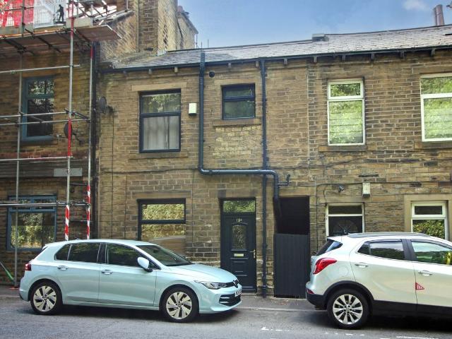 Burnley Road, Luddendenfoot, Halifax, West Yorkshire HX2, 2 bed terraced house to rent, £875 pcm | PrimeLocation