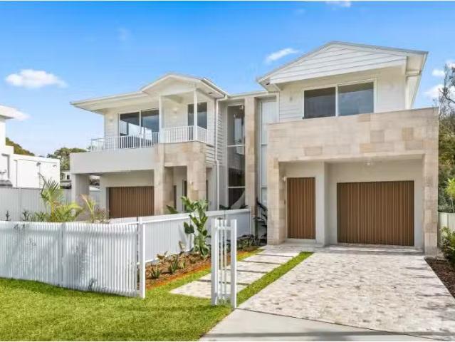 19A Harnleigh Ave, WOOLOOWARE Townhouse for rent Listed by Ca.