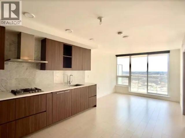 19F 433 MARINE DRIVE