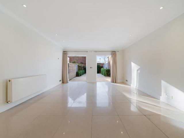 19f Hall Gate, London, NW8 9PG, United Kingdom | 4 bed townhouse for rent #137170643 | Rentberry