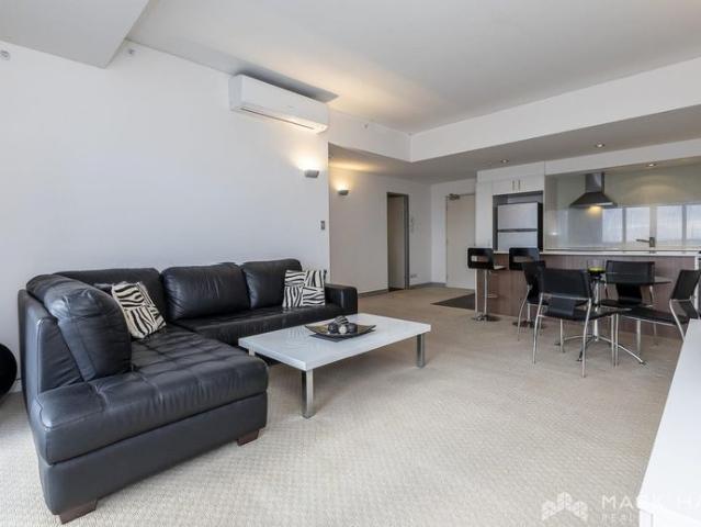 19th Floor Apartment with Stunning City Views!