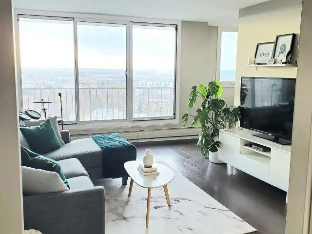 19th Floor w balcony & view, Spacious 1 Bedroom Steps from river valley & UCLA — 1 Bedroom Condo Unit