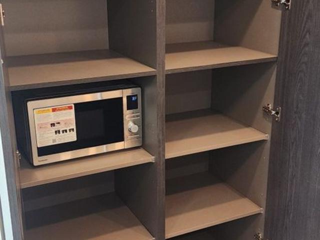 19th floor, 1 bed 1 bath with amazing lake and city views