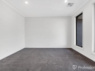 1 Munro AvenueMunno Para SA 5115, Australia