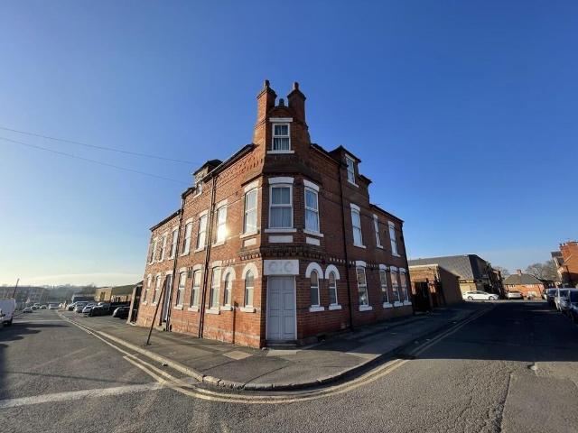 1 Marquis of Lorne, Salisbury. 1 bed flat to rent £695 pcm £160 pw