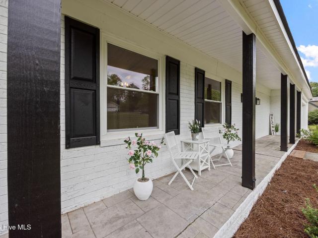 1 Mayfield Court