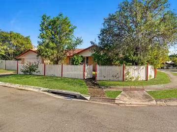 1 Merchant Court, Springwood, QLD 4127