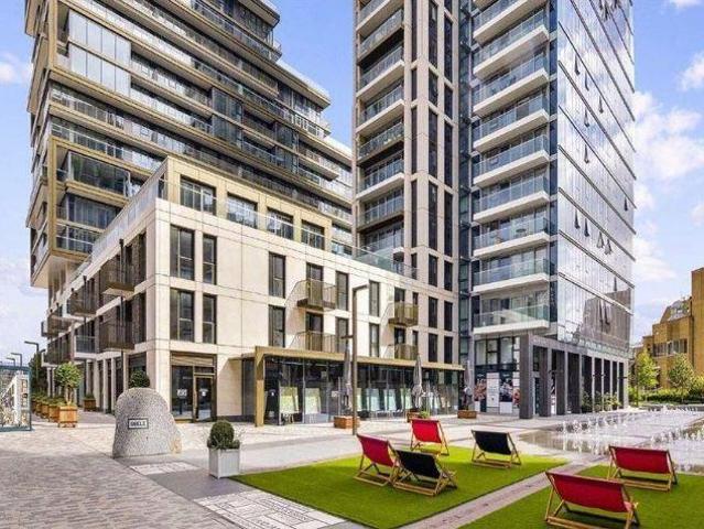 1 Merino Gardens, London, E1W 2DF 2 bed apartment to rent £4,000 pcm £923 pw