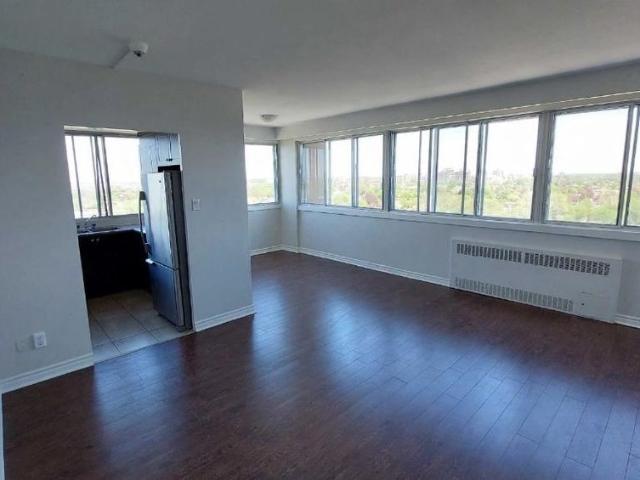 1 MOIS GRATUIT – Cession de bail 3½ lumineux 632 pi², Côte Saint Luc