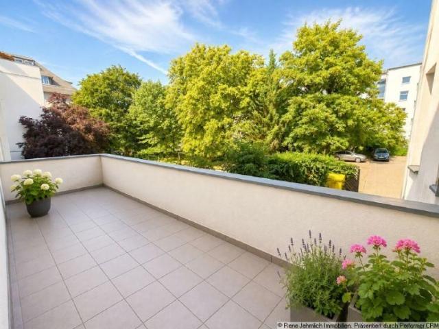 1 Monat Mietfrei Großzügige 3 Raum Wohnung mit 117 m², Balkon, Aufzug und Stellplatz