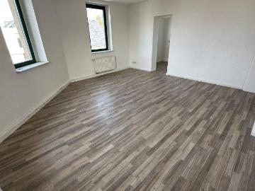 1. Monat kaltmietfrei EBK mÃ¶glich Bad mit Fenster