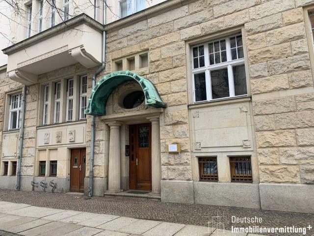 1 Monat kaltmietfrei Schöne 2 Zimmerwohnung mit Parkett und Einbauküche